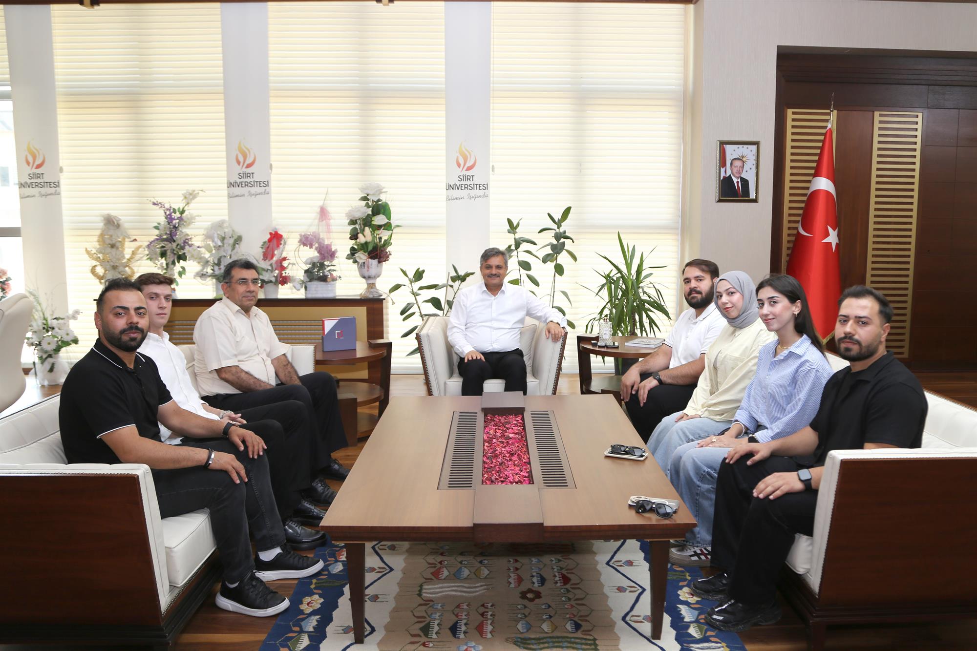 Türkiye Gençlik STK’ları Platformu Siirt İl Koordinatörü Muhammed İlik’ten Rektörümüz Prof. Dr. Nihat Şındak’a Ziyaret